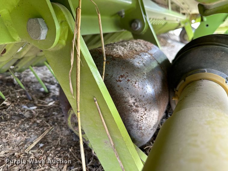 image for item DQ1548 2015 Claas 380 I35  pickup head