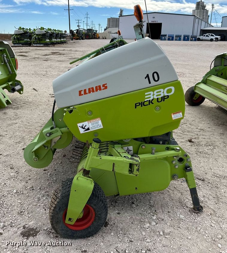 image for item DQ1549 2015 Claas 380 I35  pickup head