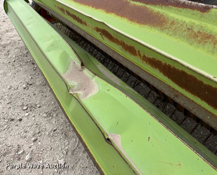 image for item DQ1549 2015 Claas 380 I35  pickup head