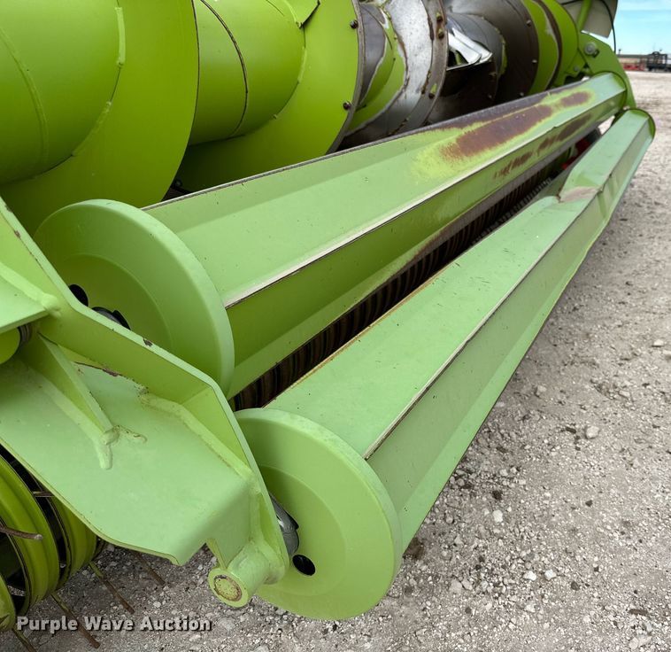 image for item DQ1549 2015 Claas 380 I35  pickup head