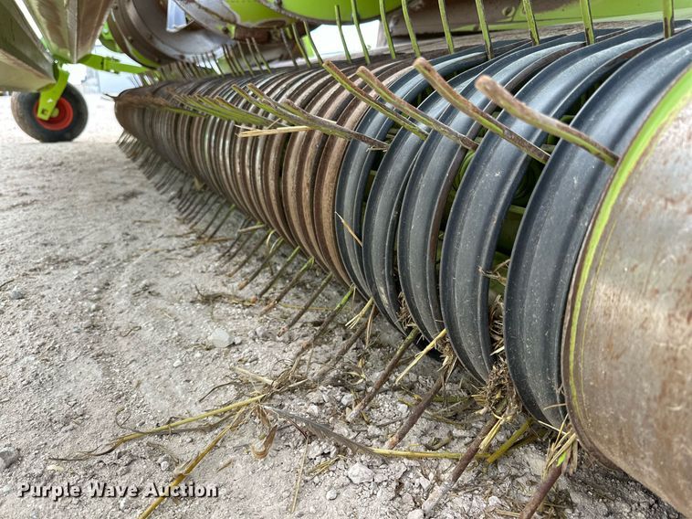 image for item DQ1550 2014 Claas 380 I35  pickup head