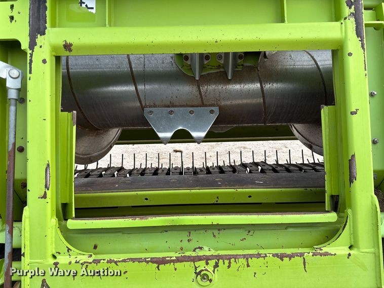 image for item DQ1550 2014 Claas 380 I35  pickup head