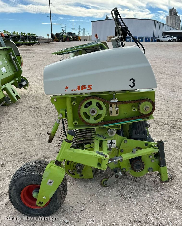 image for item DQ1551 2015 Claas 380 I35  pickup head