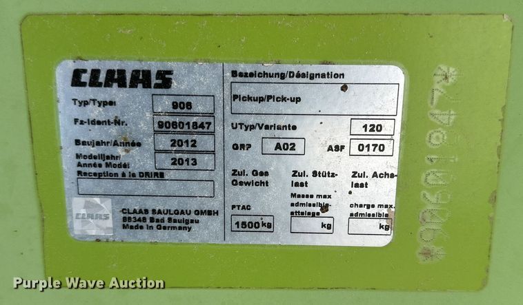 image for item DQ1552 2013 Claas 906  pickup head