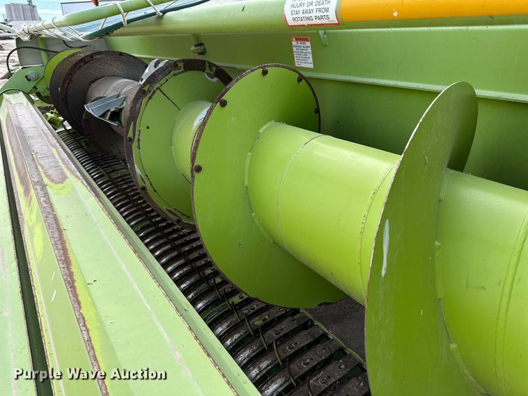 image for item DQ1553 2013 Claas 380 906  pickup head