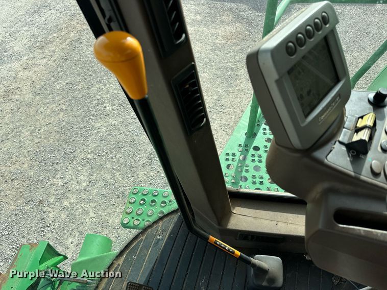 image for item DQ1566 2009 John Deere 9770 STS combine
