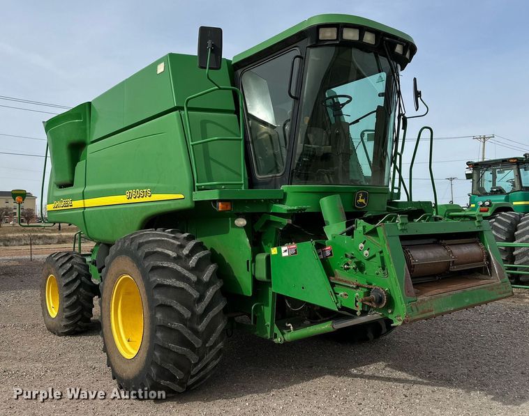 image for item DQ1567 2005 John Deere 9760 STS combine