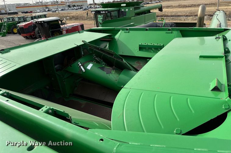 image for item DQ1567 2005 John Deere 9760 STS combine