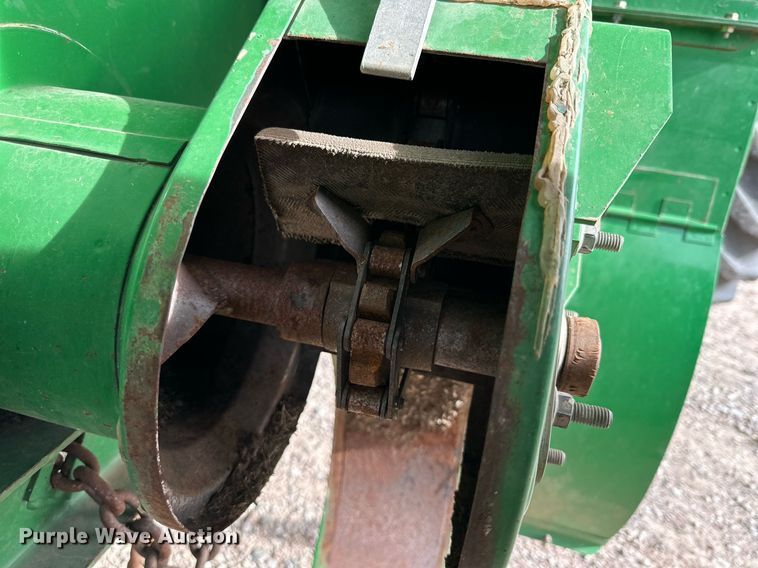 image for item DQ1567 2005 John Deere 9760 STS combine