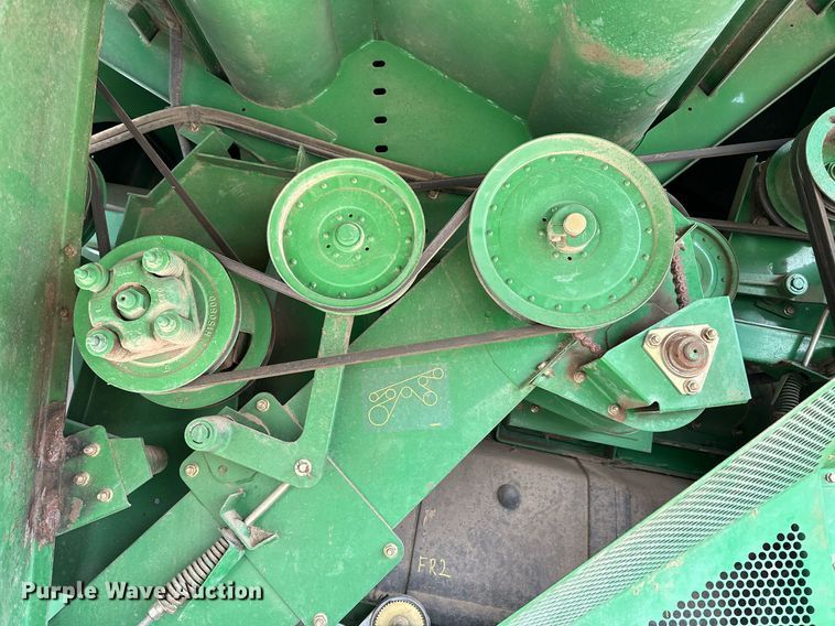 image for item DQ1567 2005 John Deere 9760 STS combine