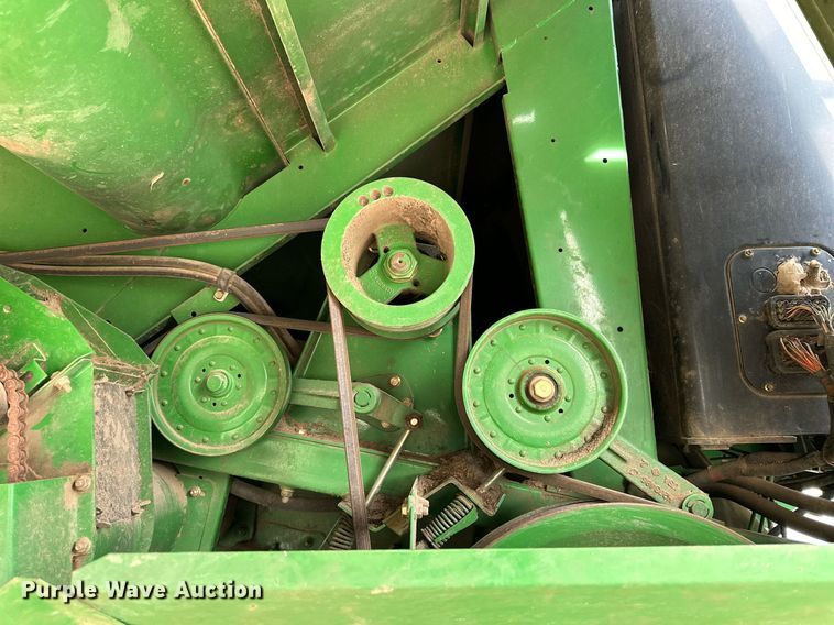 image for item DQ1567 2005 John Deere 9760 STS combine