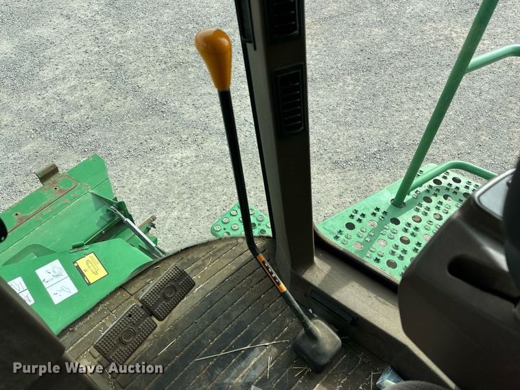 image for item DQ1567 2005 John Deere 9760 STS combine
