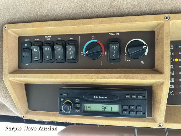 image for item DQ1567 2005 John Deere 9760 STS combine