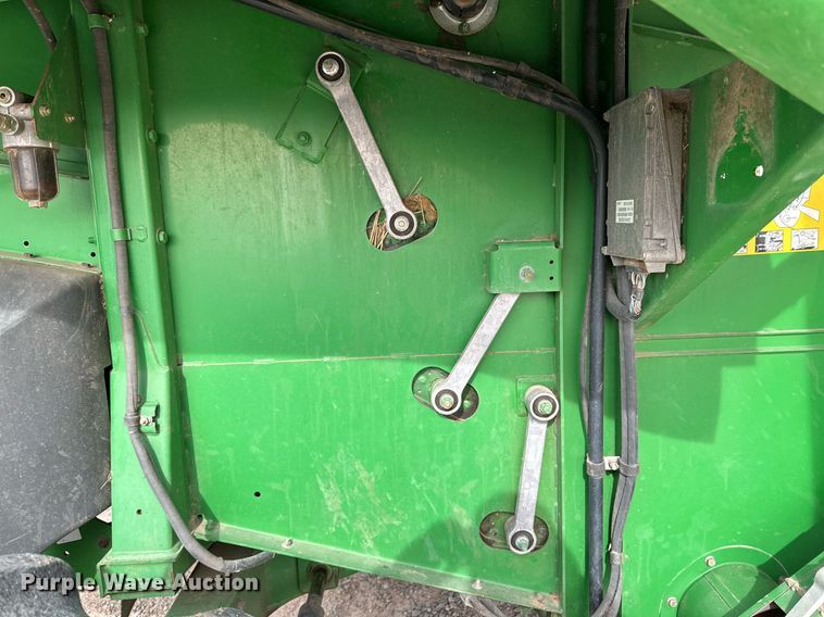 image for item DQ1567 2005 John Deere 9760 STS combine