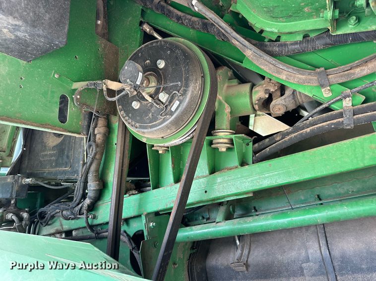 image for item DQ1567 2005 John Deere 9760 STS combine