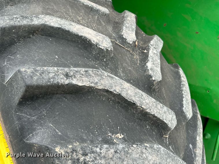 image for item DQ1567 2005 John Deere 9760 STS combine