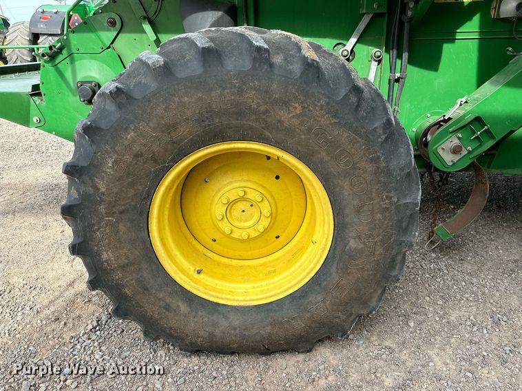 image for item DQ1567 2005 John Deere 9760 STS combine