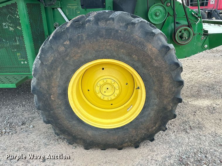 image for item DQ1567 2005 John Deere 9760 STS combine