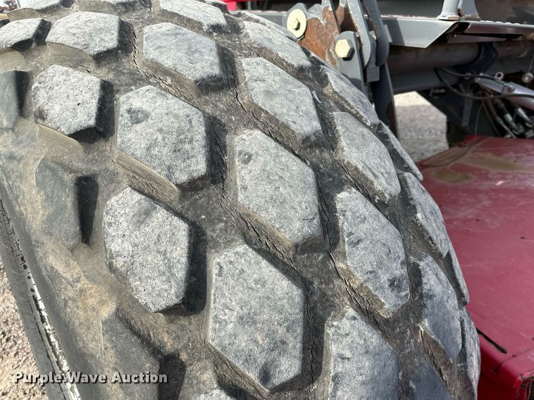 image for item DQ1569 2014 Massey Ferguson  WR9770 swather / windrower