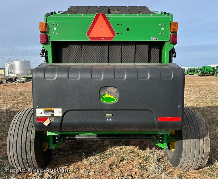 image for item DQ1570 2020 John Deere 560M round baler