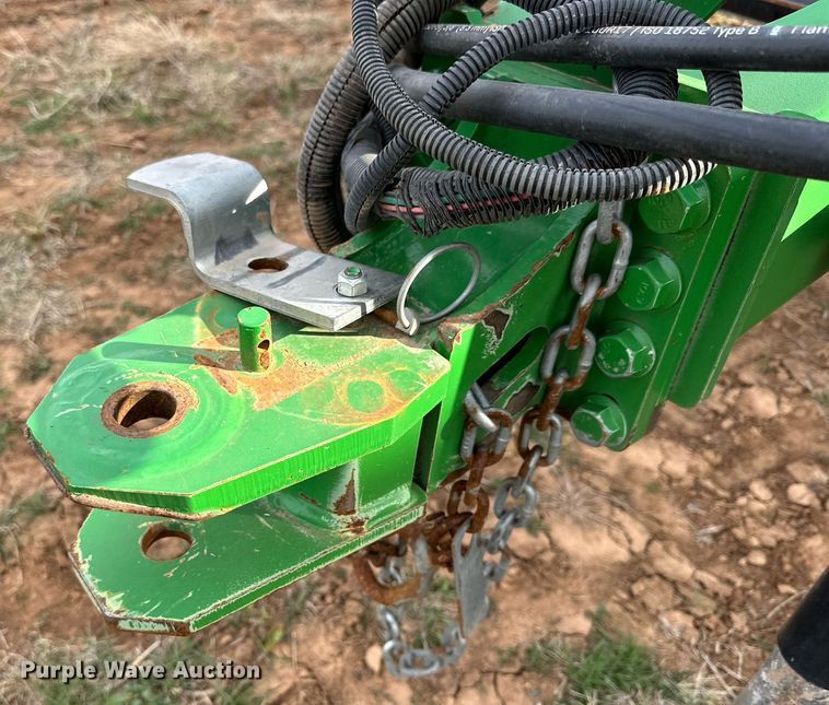 image for item DQ1570 2020 John Deere 560M round baler