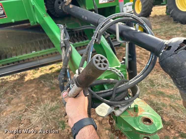 image for item DQ1570 2020 John Deere 560M round baler