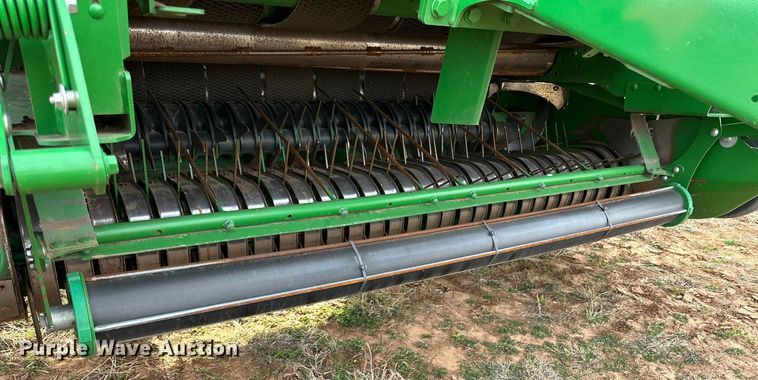 image for item DQ1570 2020 John Deere 560M round baler