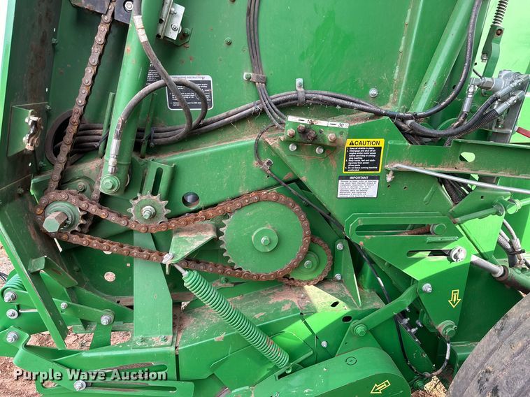 image for item DQ1570 2020 John Deere 560M round baler