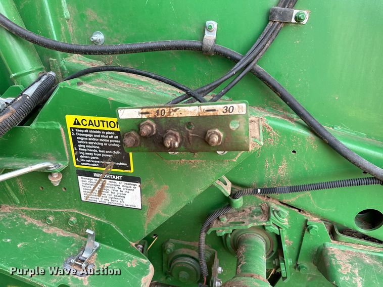 image for item DQ1570 2020 John Deere 560M round baler