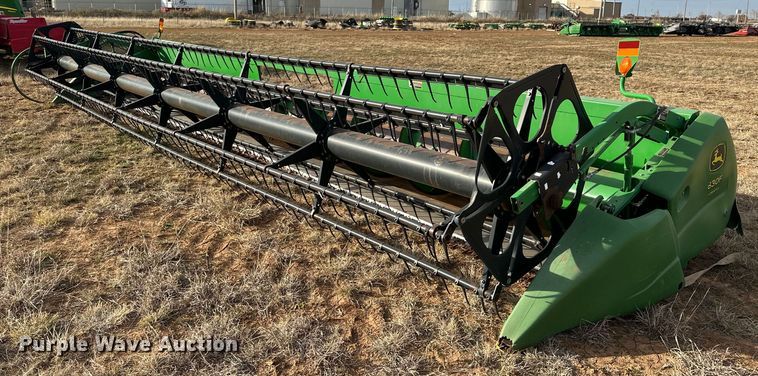 image for item DQ1571 2006 John Deere 630F flex head