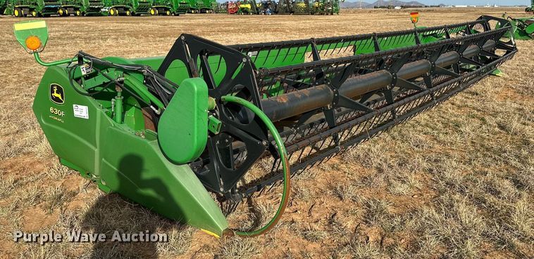 image for item DQ1571 2006 John Deere 630F flex head