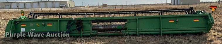 image for item DQ1571 2006 John Deere 630F flex head