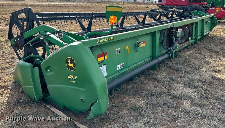 image for item DQ1571 2006 John Deere 630F flex head