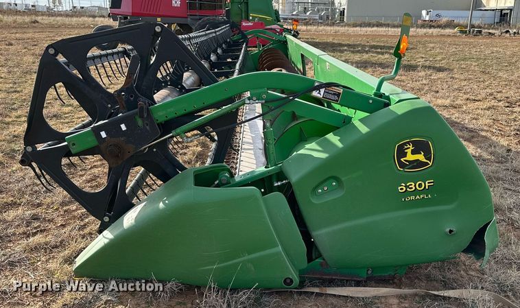 image for item DQ1571 2006 John Deere 630F flex head