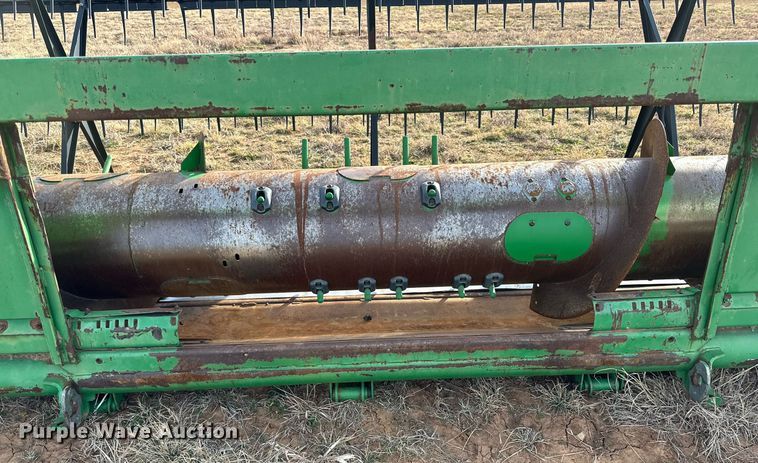 image for item DQ1571 2006 John Deere 630F flex head