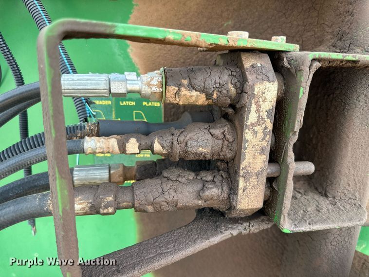 image for item DQ1571 2006 John Deere 630F flex head