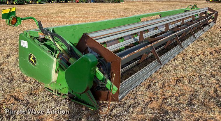 image for item DQ1572 John Deere 930 rigid head