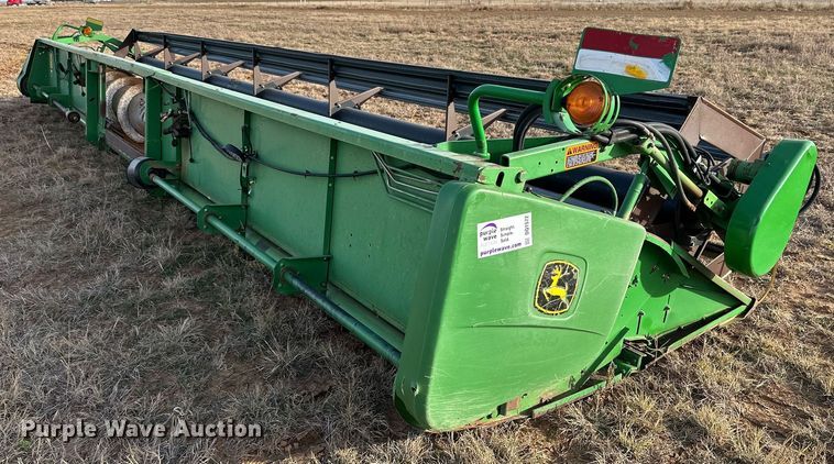 image for item DQ1572 John Deere 930 rigid head