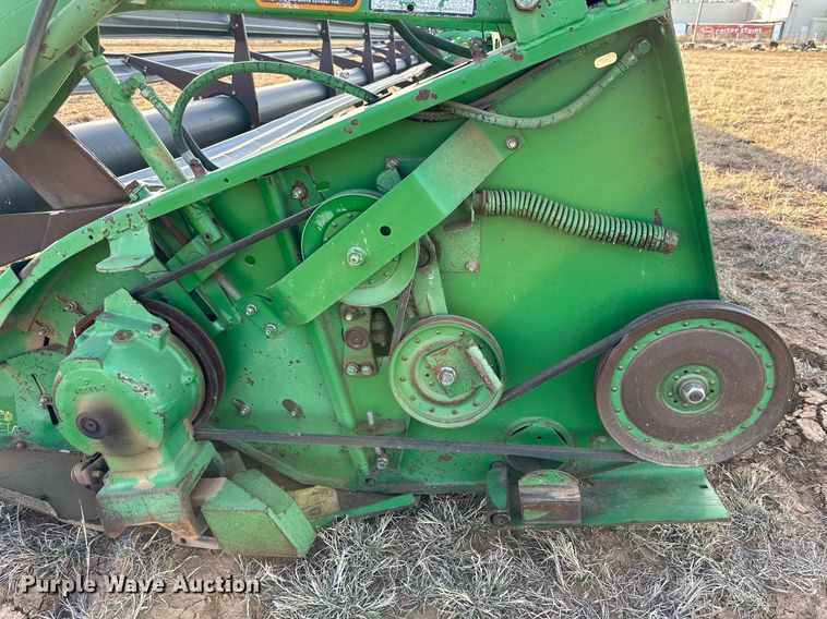 image for item DQ1572 John Deere 930 rigid head