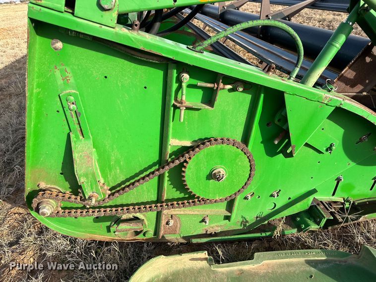 image for item DQ1572 John Deere 930 rigid head