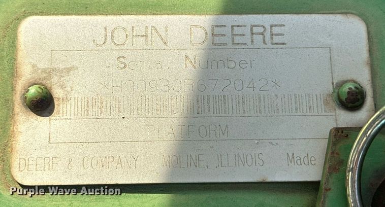 image for item DQ1572 John Deere 930 rigid head