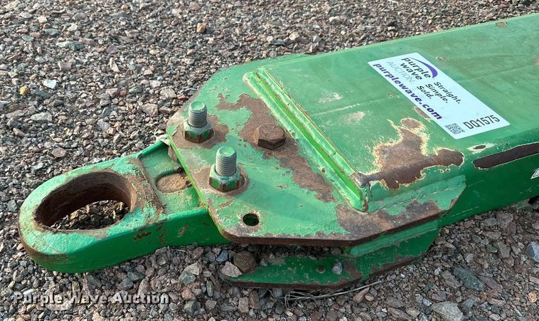 image for item DQ1575 2000 John Deere 2400 chisel
