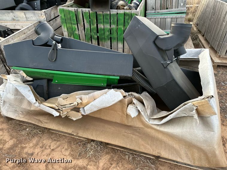 image for item DQ1576 John Deere CP690 cotton picker parts