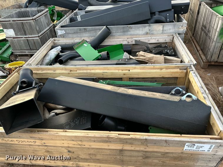 image for item DQ1576 John Deere CP690 cotton picker parts