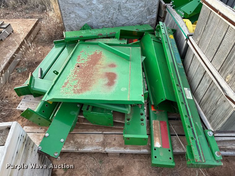 image for item DQ1576 John Deere CP690 cotton picker parts