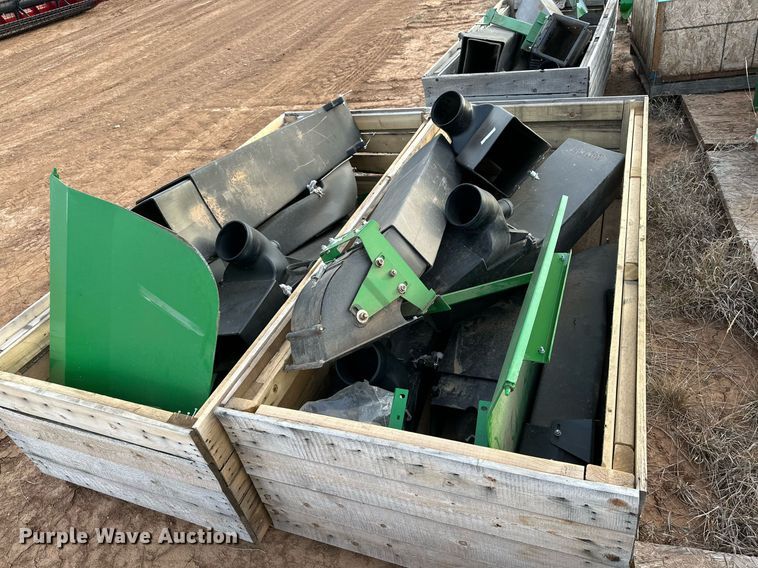 image for item DQ1576 John Deere CP690 cotton picker parts