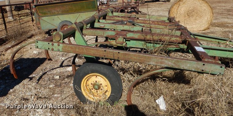 image for item DR5904 John Deere E1610  chisel