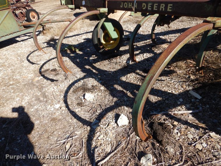 image for item DR5904 John Deere E1610  chisel