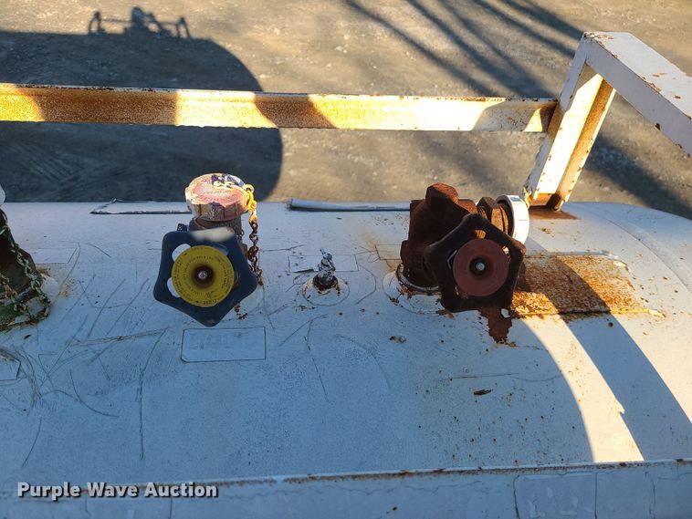 image for item DR7822 NH3 tank