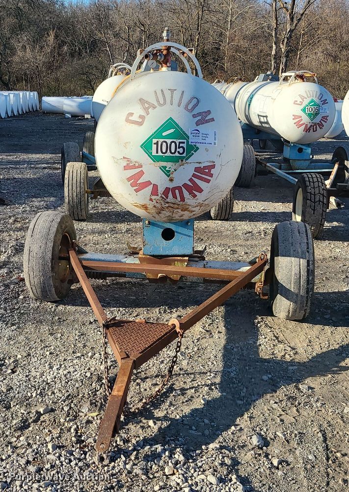 image for item DR7823 Farmland Industries  NH3 tank